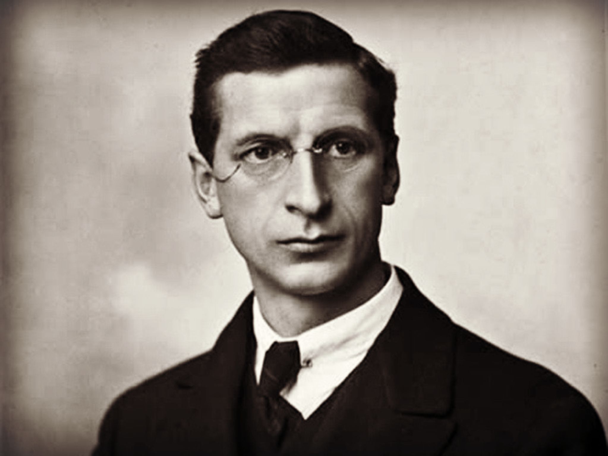 Le De Valera Museum and Bruree Heritage Centre Guide