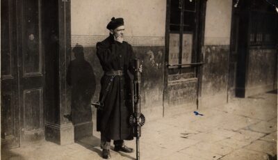 Un negro y un moreno en Dublín - Biblioteca Nacional de Irlanda en The Commons - cc