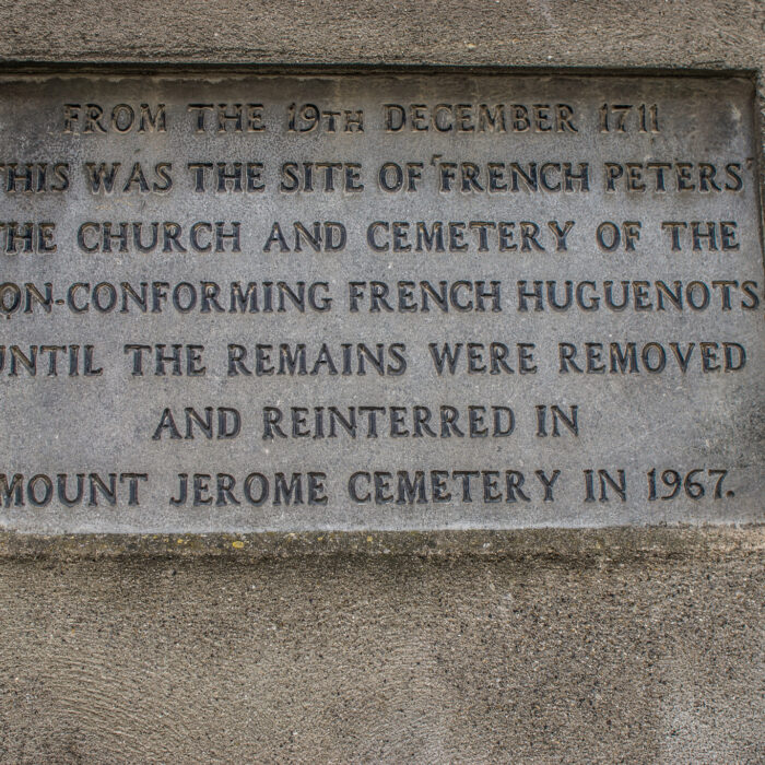 Le French Huguenot Cemetery - infomatique - cc