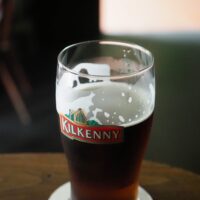 Une pinte de bière Kilkenny - © Claudio Divizia - stock.adobe.com