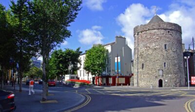 La Reginald's Tower - nz_willowherb - cc