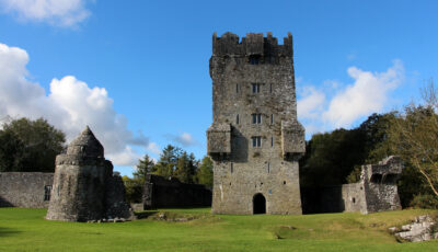 Aughnanure castle - DmRodionov - cc