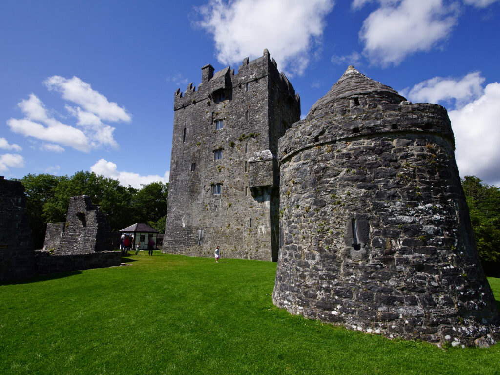 Aughnanure castle - Olivier Dubois - cc