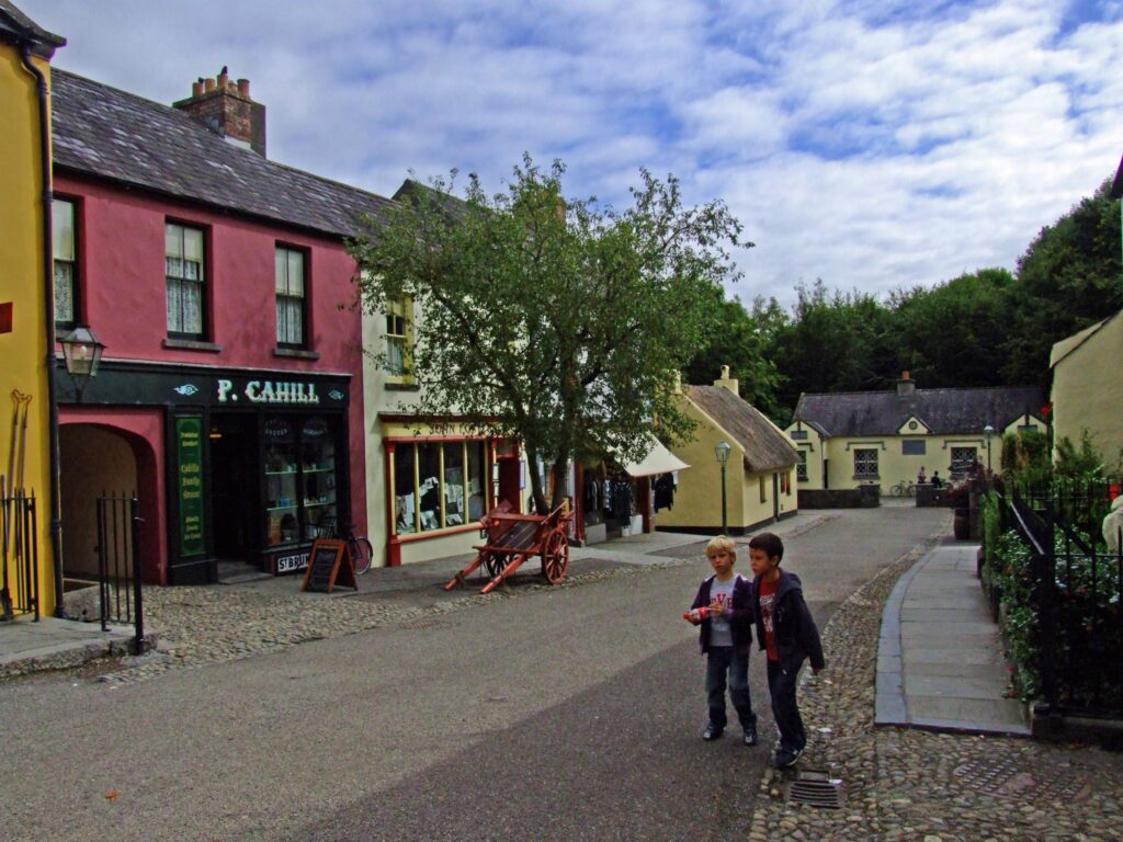 Le village du Bunratty Folk Park - nz_willowherb - cc