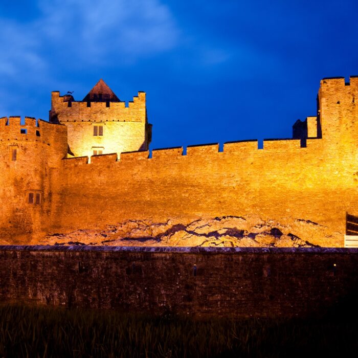Le Cahir Castle de nuit - Gerardo Villalobos - cc