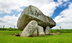 Le Dolmen de Brownshill - © MNStudio