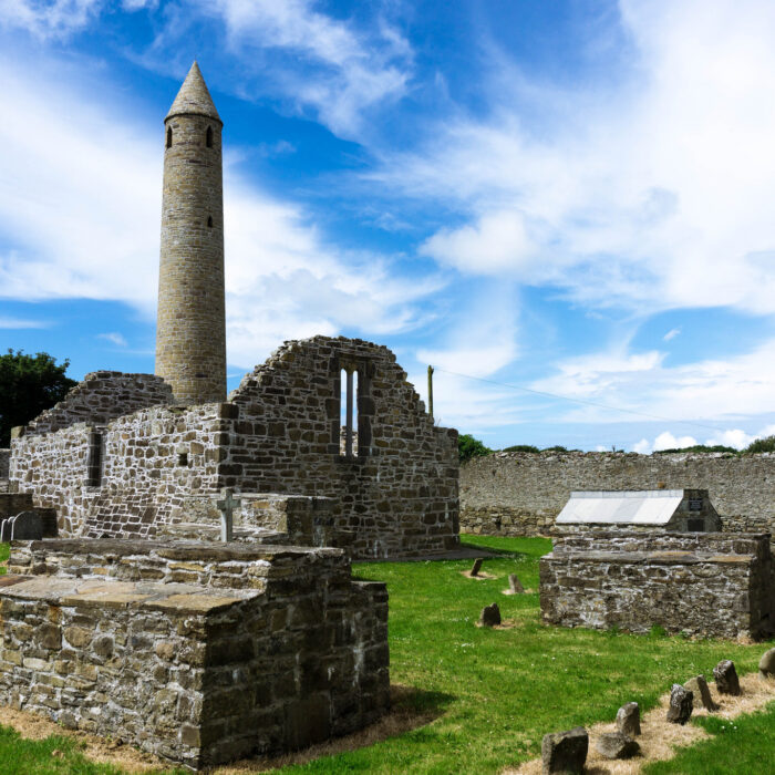 La Rattoo Round Tower - Bernard Healy - cc