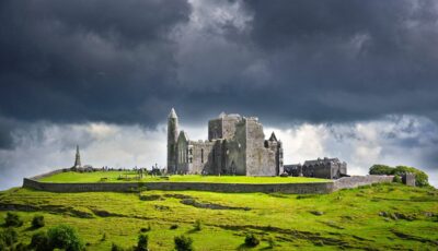 The Rock of Cashel - © Petair