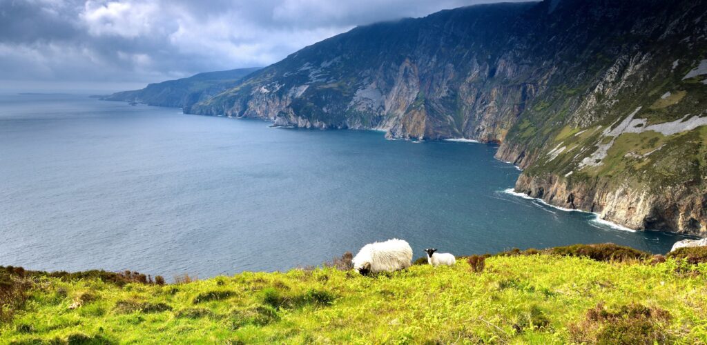 Slieve league - © drewrawcliffe 