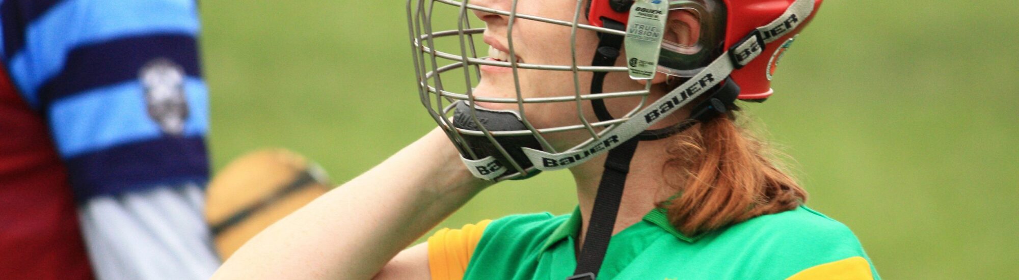 Une joueuse de Camogie - <a href='https://www.flickr.com/photos/dereksigler/4566774482/' target='_blank'>Derek Sigler</a> - <a href=