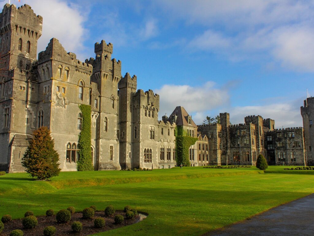 Le Ashford Castle – Bob Familiar – cc