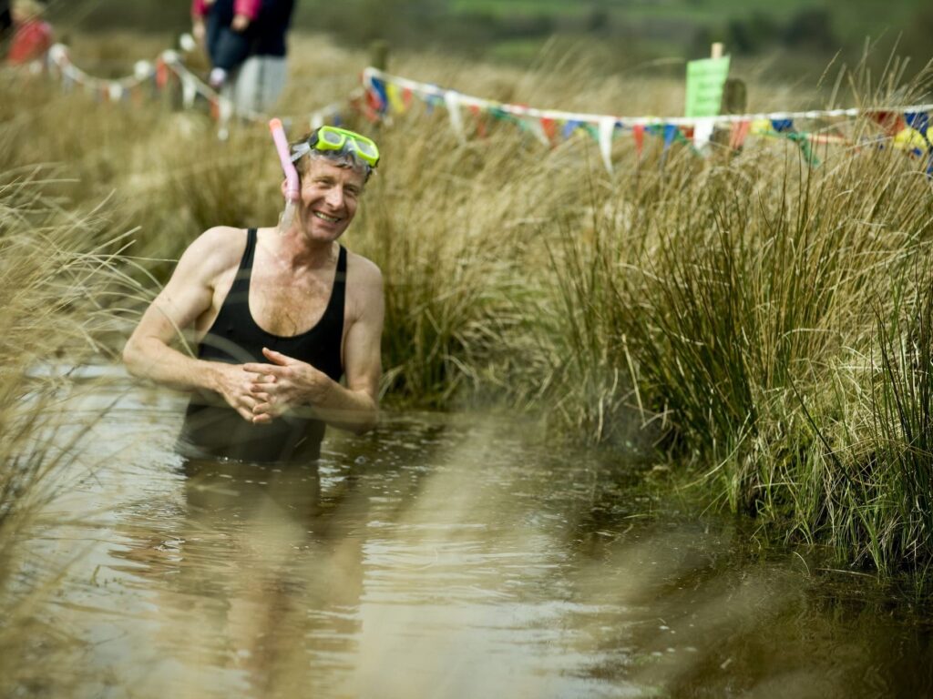 Du bog-snorkelling - Visit Britain - cc