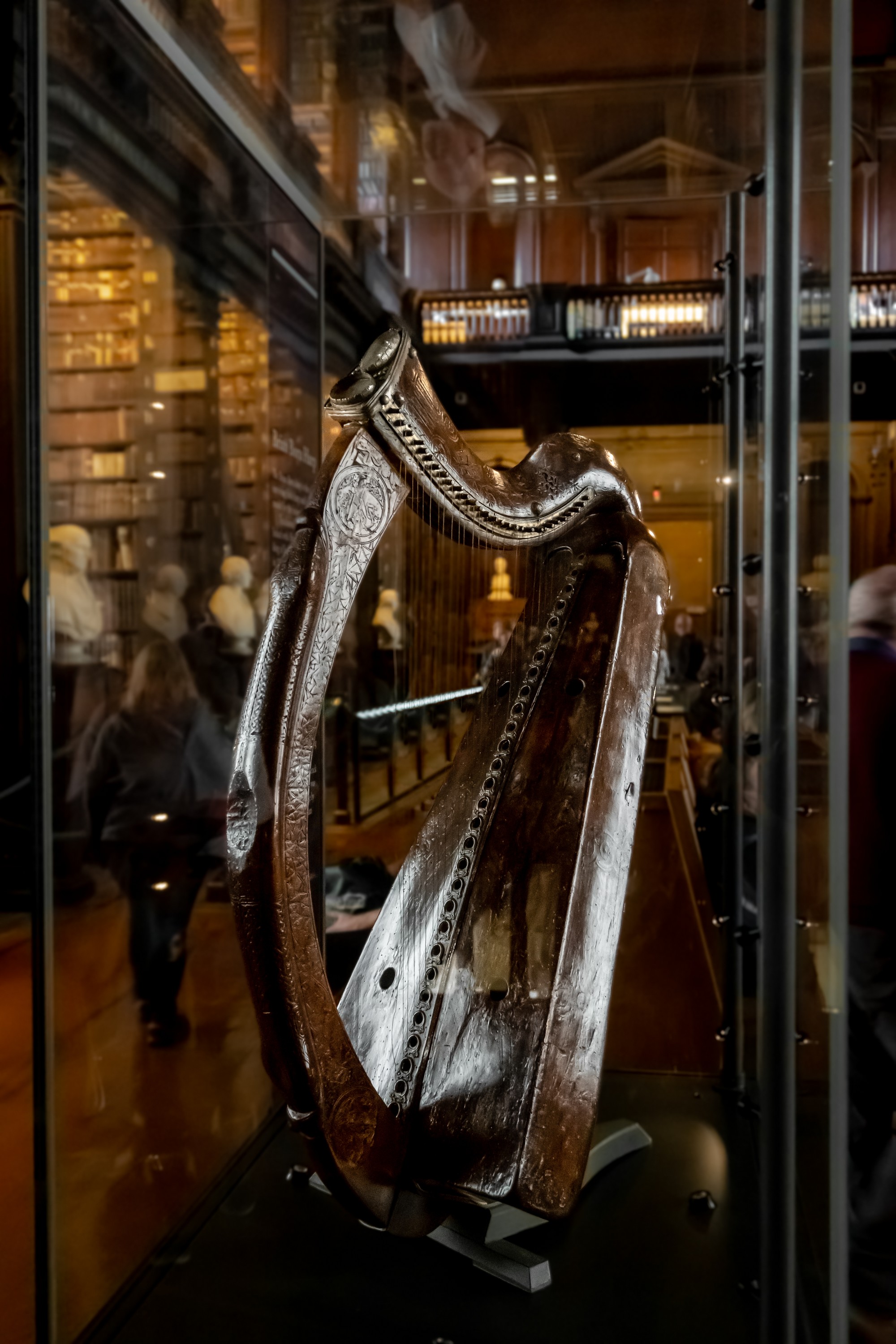 La harpe de Brian Boru • Guide Irlande.com