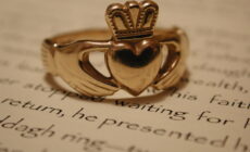 Une bague de Claddagh - Royal Claddagh - cc