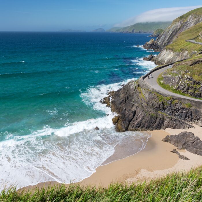 La Dingle Way - Michael Thaler - Shutterstock