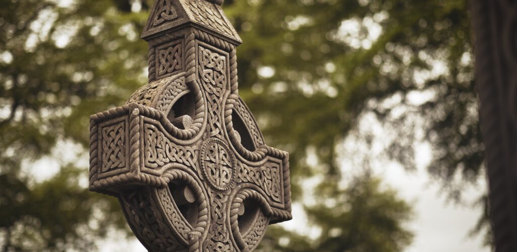 Ein keltisches Kreuz in Glasnevin, Irland - © Peter Krocka