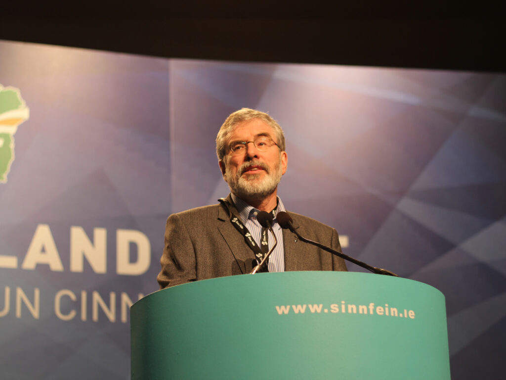 Gerry Adams, un membre du Sinn Féin - Sinn Féin - cc