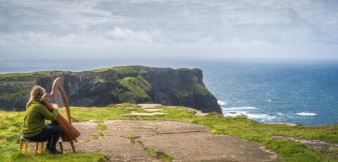 Une joueuse de Harpe en Irlande - © Dawid