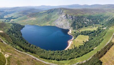 La Luggala Mountain et le Lough Tay - © Michael Bogner