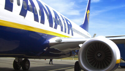 Un avion de la flotte Ryanair - Mikel Ortega - cc