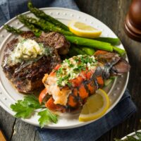 Un surf and turf - © bhofack2