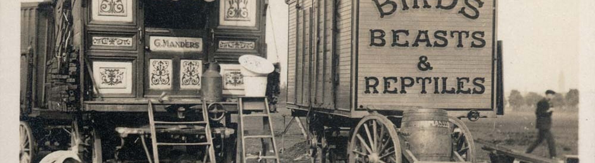 Roulottes de travellers - <a href='https://www.flickr.com/photos/twm_news/7589461354/' target='_blank'>Tyne & Wear Archives & Museums</a> - <a href=