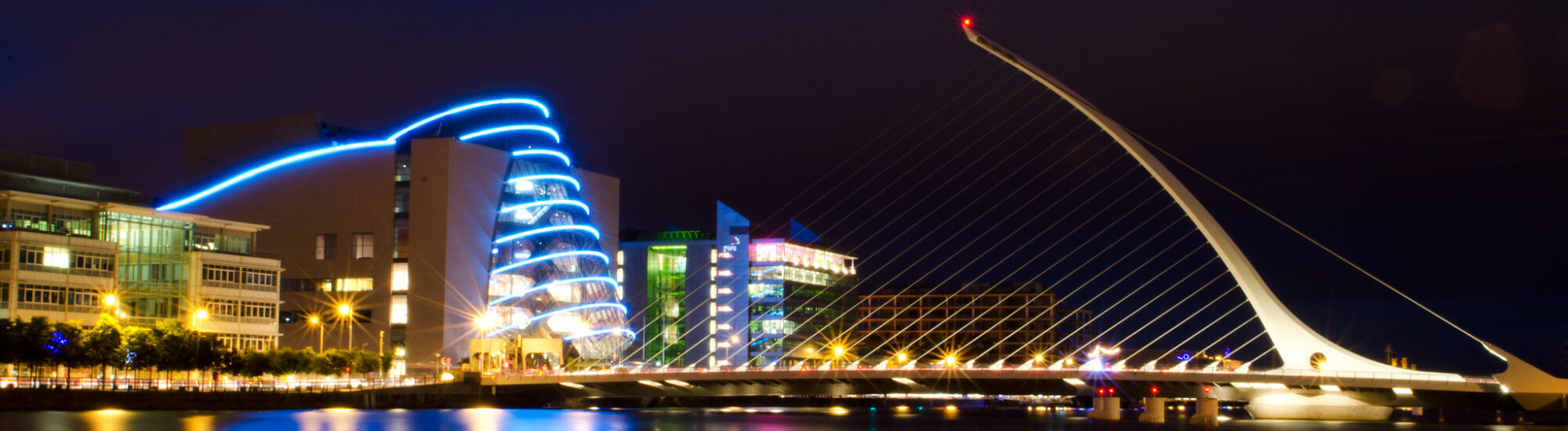 Le Convention Centre of Dublin et le pont Samuel Beckett - Raul Villalon - cc