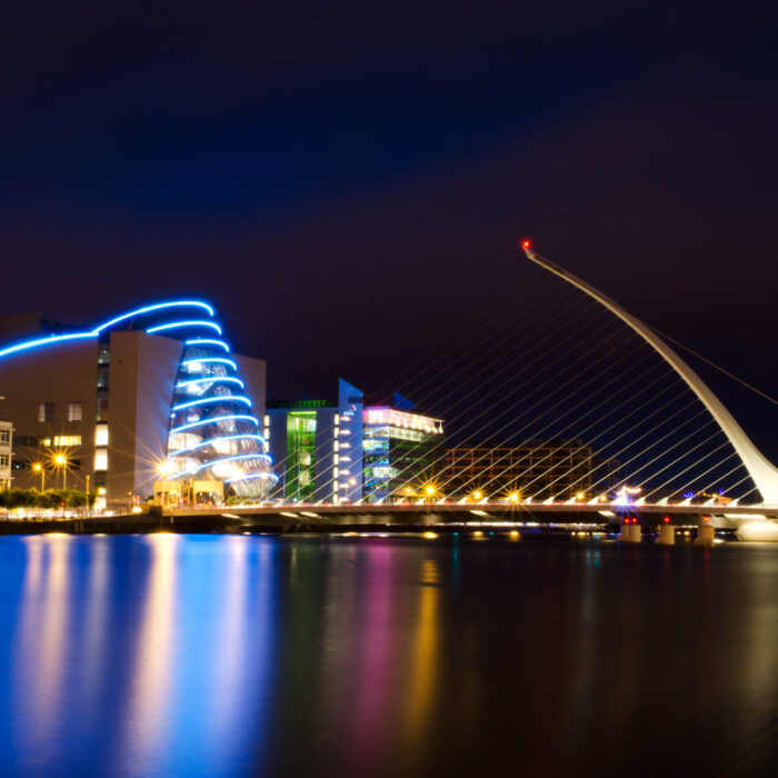 Le Convention Centre of Dublin et le pont Samuel Beckett - Raul Villalon - cc