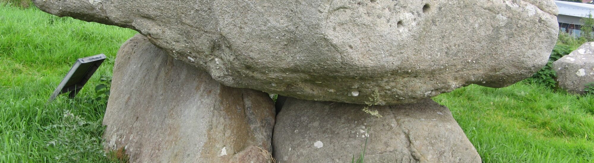 Le Ballina Dolmen - <a href=