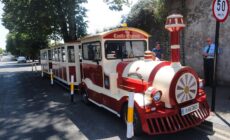 Le Castle Express - alanhogan-artgarage.blogspot.com