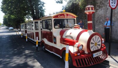 Le Castle Express - alanhogan-artgarage.blogspot.com
