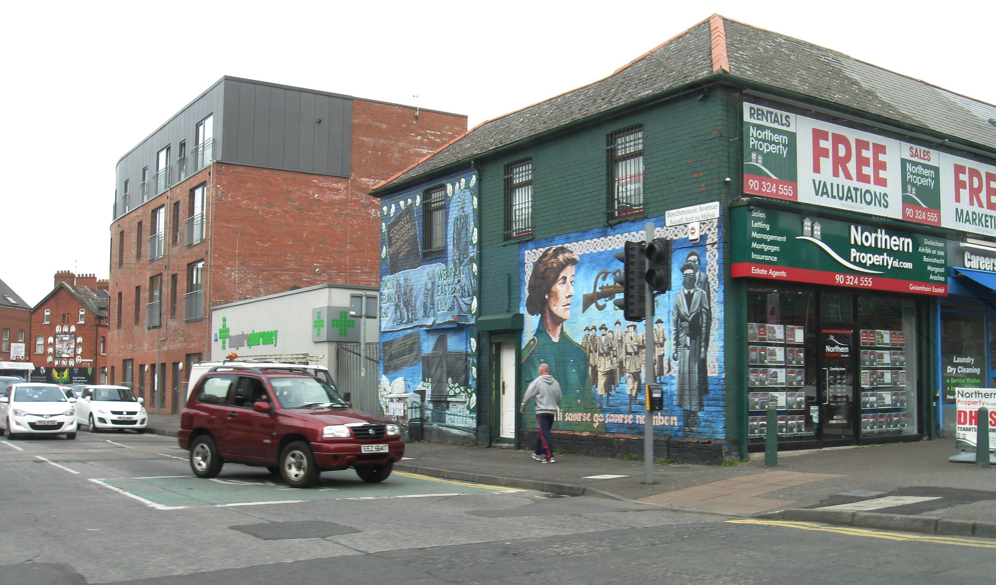 Falls Road Route de Belfast • Guide Falls Road Route de Belfast • Guide