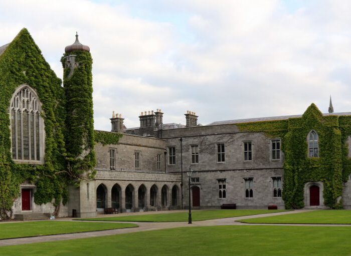 La Galway University - Chris Sloan - cc