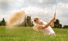Une golfeuse - Domaine public