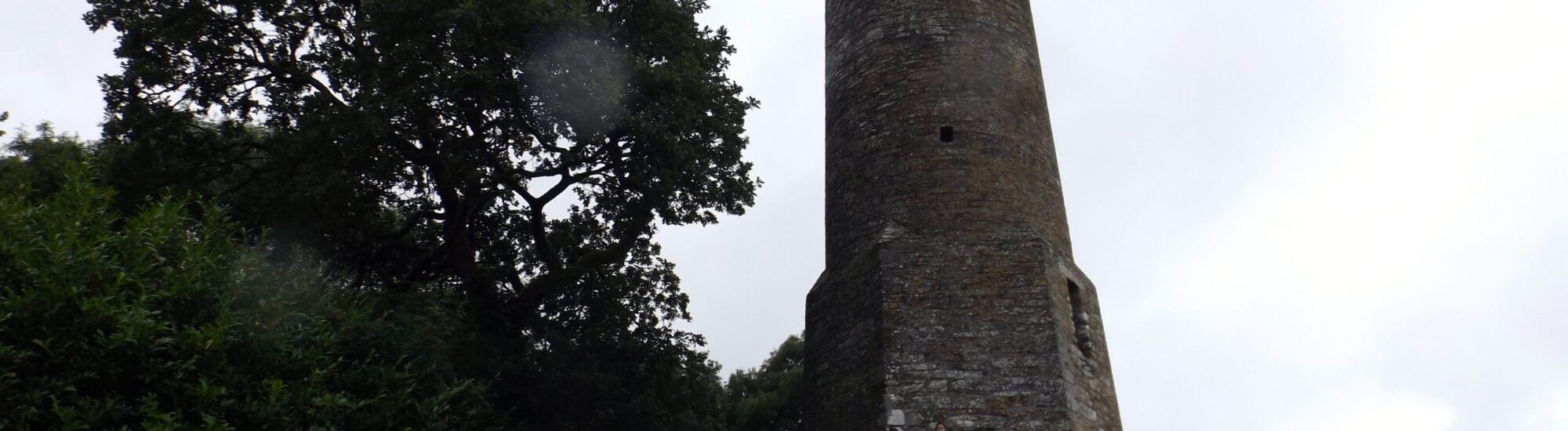 La Kinneigh Round Tower - Daniel J Hastings - cc