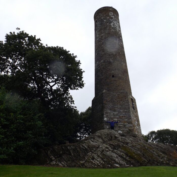 La Kinneigh Round Tower - Daniel J Hastings - cc