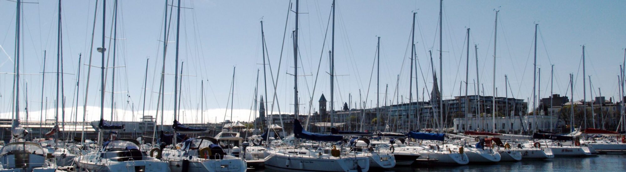 Le port de Dun Laoghaire - Andrew Parnell - cc