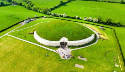 Newgrange - © MNStudio