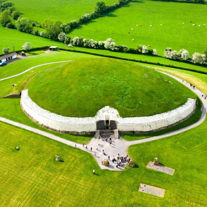 Newgrange - © MNStudio