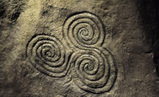 Un triskell à Newgrange - young shanahan - cc