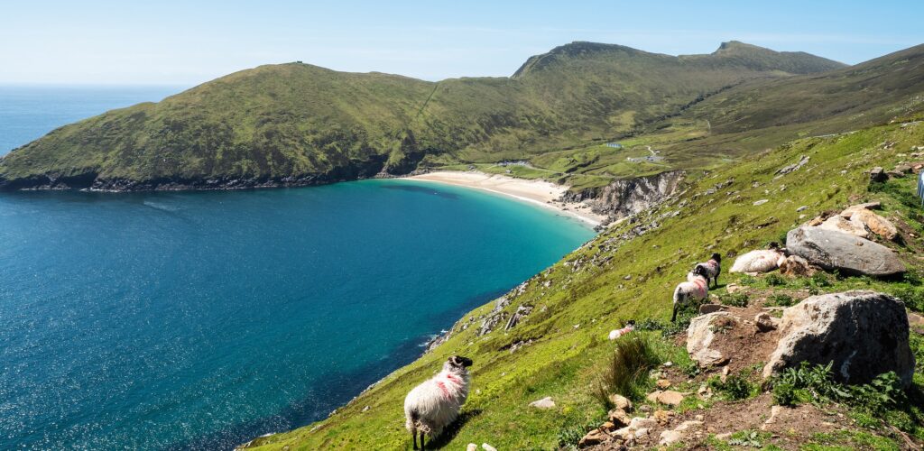 La Keem Beach, nommée meilleur lieu de baignade sauvage en Irlande !