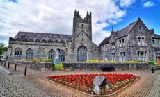 La St Canice Cathedral - © robnaw