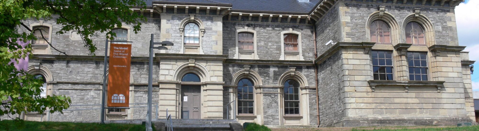 Le Model. Home of The Niland Collection