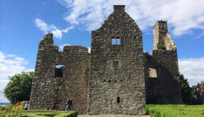 Le Tully Castle - jamie_okeefe - cc