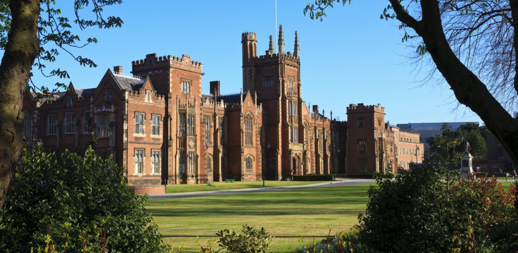 La Queen's university of Belfast - © Anthony Brown