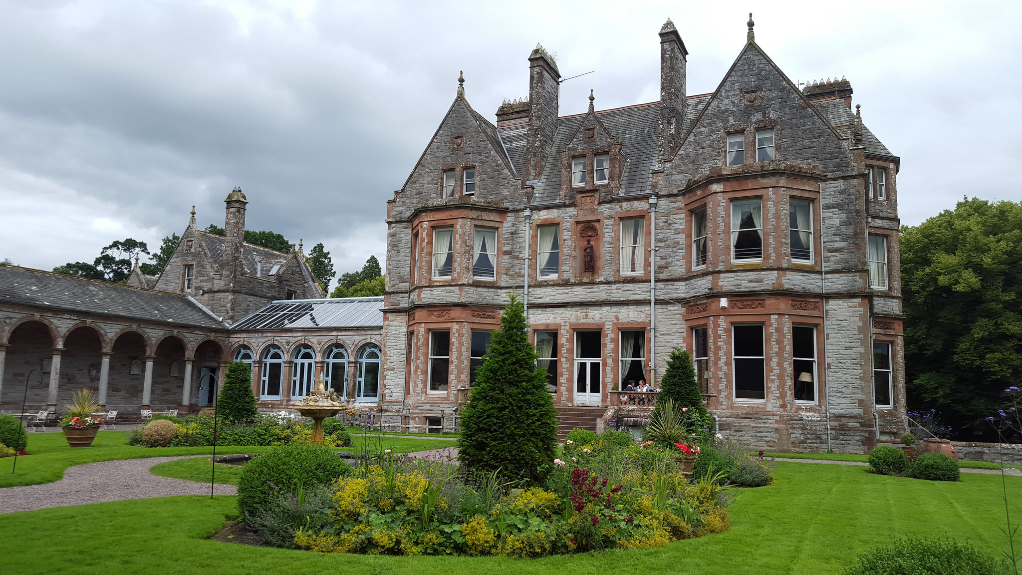 Mon manoir est habitable (Mark) Castle-leslie