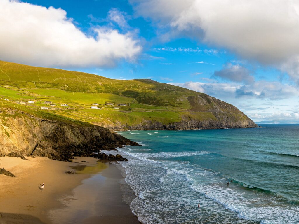 La Coumeenoole Beach - Lyd Photography - Shutterstock