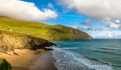 La Coumeenoole Beach - Lyd Photography - Shutterstock