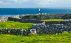 Inisheer lighthouse - © JUAN CARLOS MUNOZ