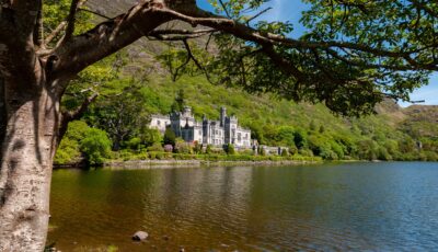 Kylemore Castle - © serfeo